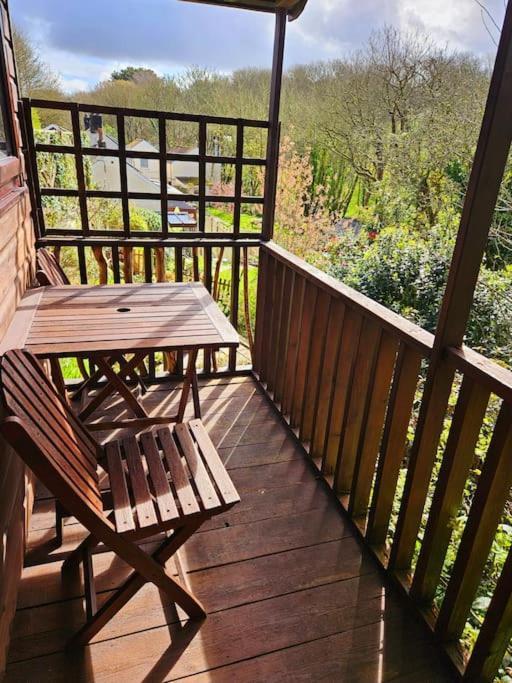 Treetops Lodge, Private Parking & Garden Truro Exterior photo