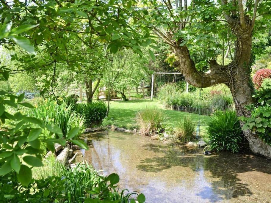 Treetops Lodge, Private Parking & Garden Truro Exterior photo