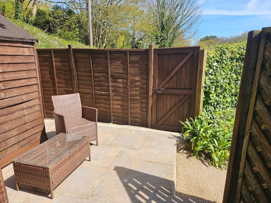 Treetops Lodge, Private Parking & Garden Truro Exterior photo