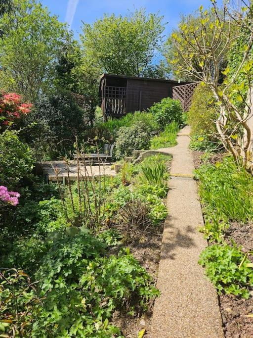 Treetops Lodge, Private Parking & Garden Truro Exterior photo