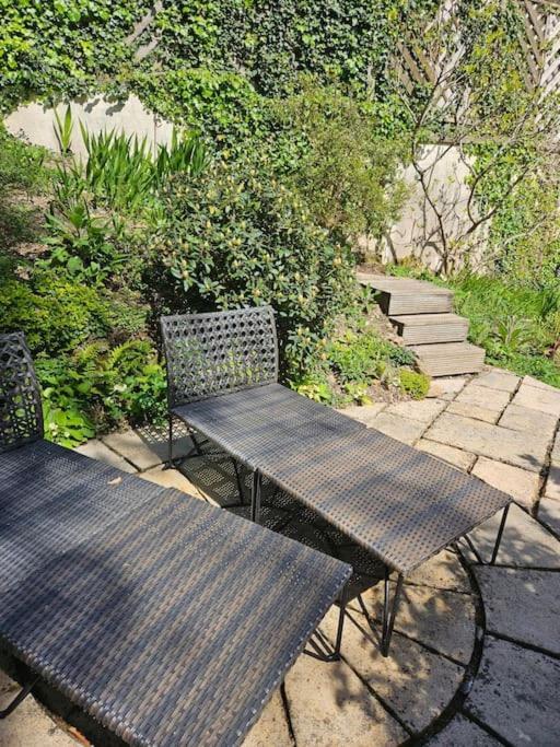 Treetops Lodge, Private Parking & Garden Truro Exterior photo